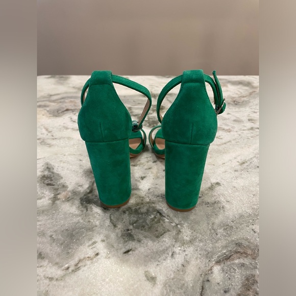 NWOT Steve Madden CARRSON Green Suede Open Toe Heeled Shoes - Picture 4 of 8
